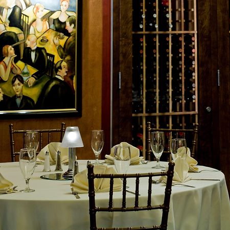 Doubletree By Hilton Chicago O'Hare Airport-Rosemont Hotell Restaurant bilde